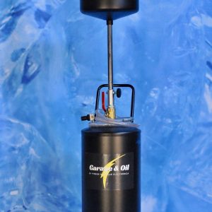 Pneumatic used oil recuperator with 70 liters capacity.