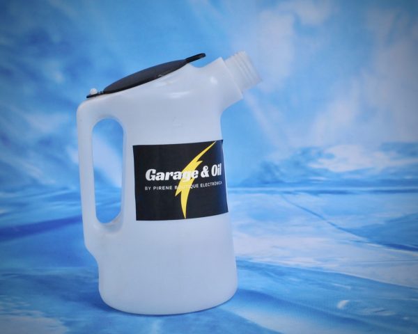 Garrafa homologada per mesurar 2 litres d'oli